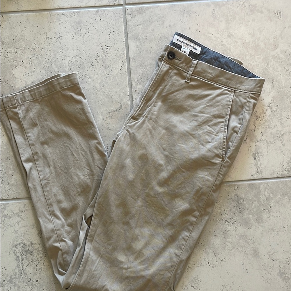 Amazon Essentials Men's Khaki Chinos